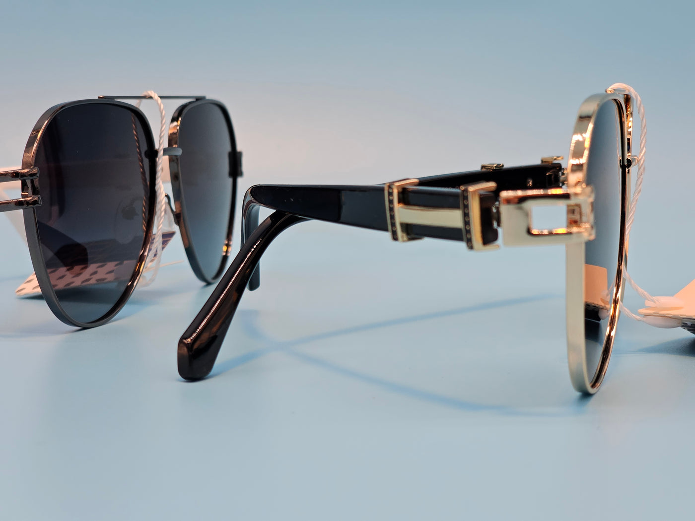 Classic Metal Frame Sunglasses